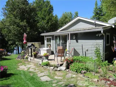 38 STEWARTS Point, Northern Bruce Peninsula, ON N0H 2T0