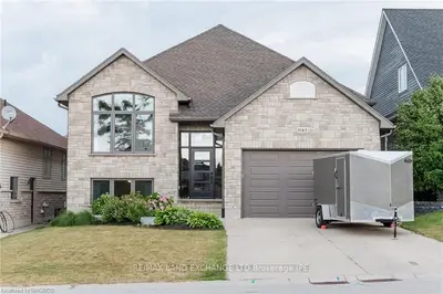841 WOODLAND Drive, Saugeen Shores, ON N0H 2C4