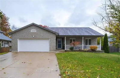 908 PICCADILLY Drive, Saugeen Shores, ON N0H 2C2