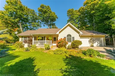 417 MANLEY Crescent, South Bruce Peninsula, ON N0H 2G0