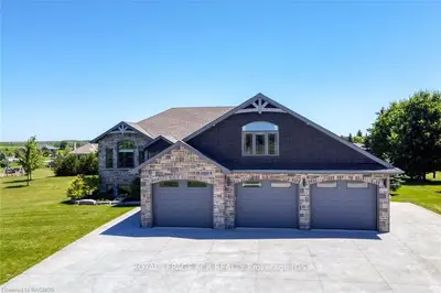 118021 JACKSON Road, Georgian Bluffs, ON N4K 5N7