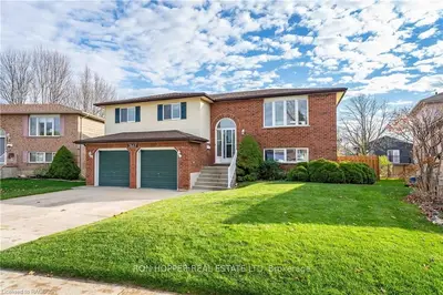 2667 8th Avenue E, Owen Sound, On N4k 6s5
