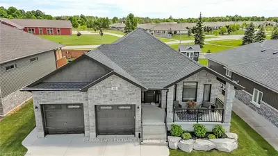 45 LAKEFIELD Drive, Kincardine, ON N2Z 2N3