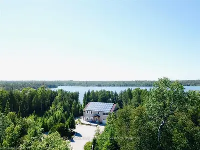 136 LAKEWOOD COUNTRY Lane, Northern Bruce Peninsula, ON N0H 1W0