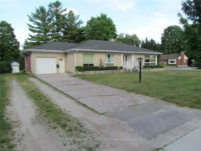 112 HINKS Street, Brockton, ON N0G 2V0