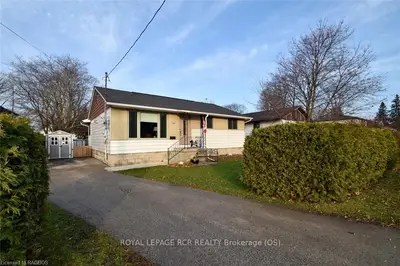 1746 9th Avenue E, Owen Sound, On N4k 3g6