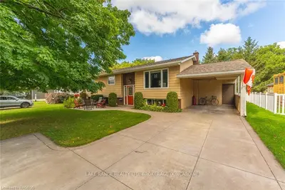13 GLADSTONE Street, Huron-Kinloss, ON N0G 2R0
