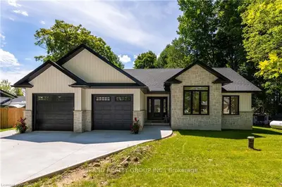 106 OLD LOG Lane, Chatsworth, ON N0H 1R0