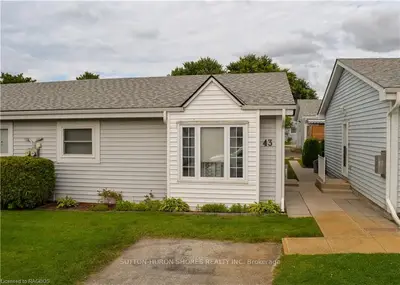 303 WATERLOO Street 43, Saugeen Shores, ON N0H 2C1