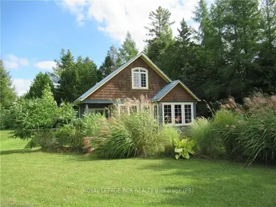 705 PIKE BAY Road, Northern Bruce Peninsula, ON N0H 2T0
