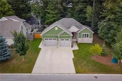 353 STICKEL Street, Saugeen Shores, ON N0H 2C1