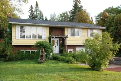24 Hemlock Street, Saugeen Shores, On N0h 2l0