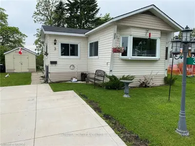 3 BLUEJAY Court, Brockton, ON N0G 2V0