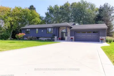 864 24th Street W, Georgian Bluffs, On N4k 6v5