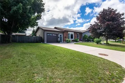 861 ARLINGTON Street, Saugeen Shores, ON N0H 2C4