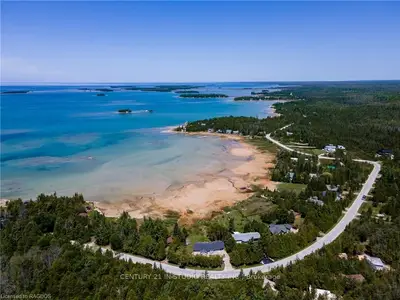 580 BAY Street, South Bruce Peninsula, ON N0H 2T0