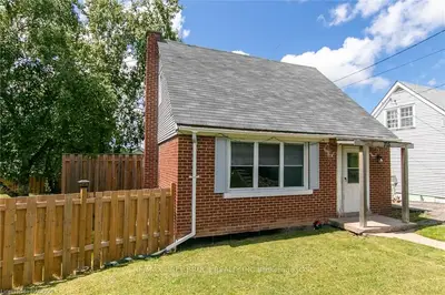 703 5TH Street E, Owen Sound, ON N4K 1E4