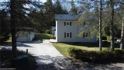 7 ADELAIDE Street, South Bruce Peninsula, ON N0H 2T0