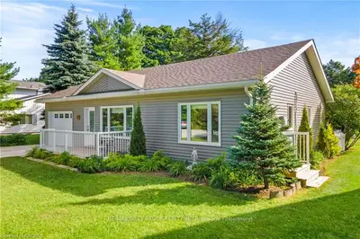 17 BYRON Street, Northern Bruce Peninsula, ON N0H 1W0