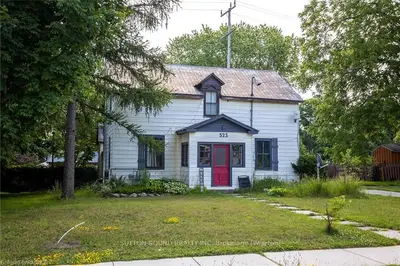 523 CLAUDE Street, South Bruce Peninsula, ON N0H 2T0