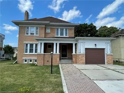 204 CAYLEY Street, Brockton, ON N0G 2V0