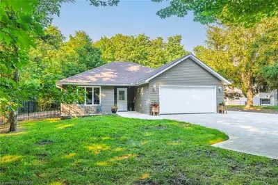 818 WILSON Avenue, Huron-Kinloss, ON N0G 2R0