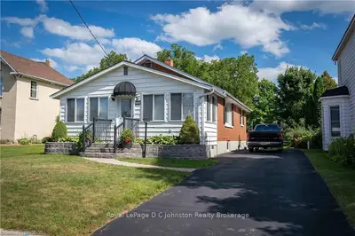140 VICTORIA Street S, Saugeen Shores, ON N0H 2L0