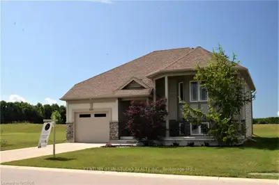 529 Stornoway, Huron-kinloss, On, N2z 0a4