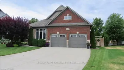 422 Biener Drive, Saugeen Shores, On N0h 2c2