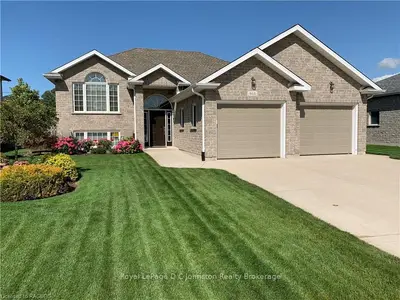 461 Bluewater Drive, Saugeen Shores, On N0h 2c1