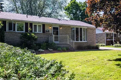 385 6TH Avenue E, Owen Sound, ON N4K 2T7
