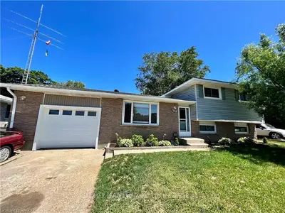 703 PEIRSON Avenue, Saugeen Shores, ON N0H 2C4