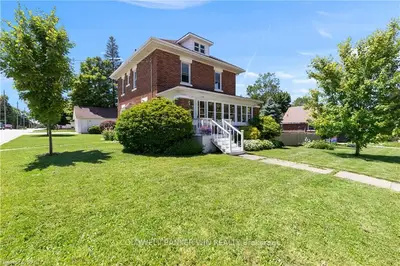 148 QUEEN Street W, Wellington North, ON N0G 2L3