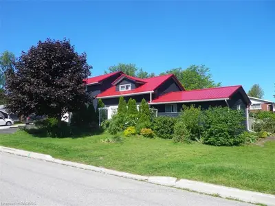 462 Adelaide Street, Kincardine, On N2z 2w5