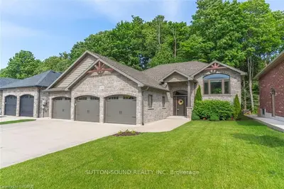 333 5TH Avenue W, Owen Sound, ON N4K 0E4