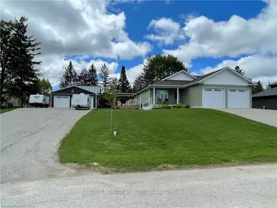 4 WILLI Street, Brockton, ON N0G 1K0