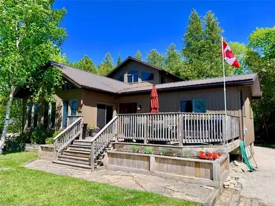 10 Lemcke Road, Northern Bruce Peninsula, ON N0H 1W0