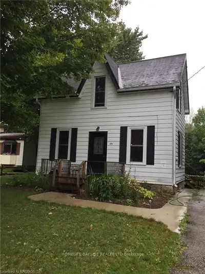 216 Allan Street, Georgian Bluffs, On N0h 2k0