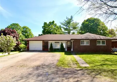 500 MAPLE Street, Brockton, ON N0G 2V0