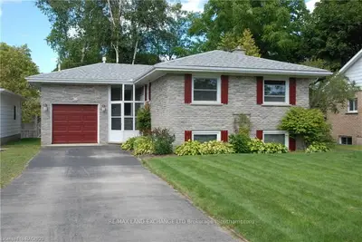 36 Huron Street N, Saugeen Shores, On N0h 2l0