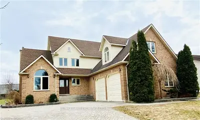964 MCPHERSON Crescent, Kincardine, ON N2Z 1M4