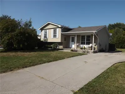 900 Brownell Drive, Kincardine, On N2z 1n1