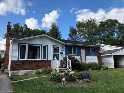 1088 10th Street, Owen Sound, On N4k 1t6