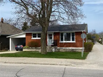 70 Victoria Street N, Saugeen Shores, On N0h 2l0