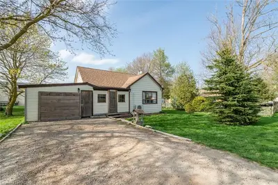 12 WOOD Street, Wellington North, ON N0G 1N0