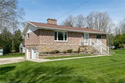 770 MCNAUGHTON Street, South Bruce Peninsula, ON N0H 2T0