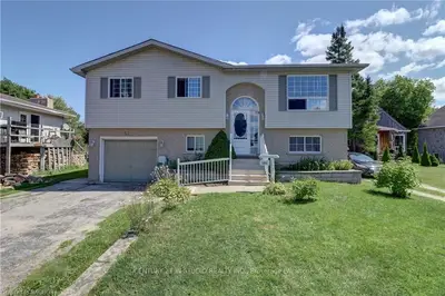 581 John Street, South Bruce Peninsula, On N0h 2t0