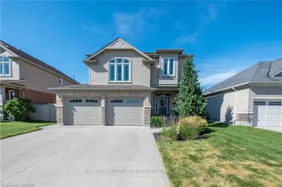 460 JOSEPH Street N, Saugeen Shores, ON N0H 2C2