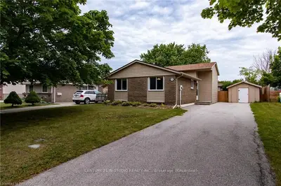 723 PALMATEER Drive, Kincardine, ON N2Z 1R5
