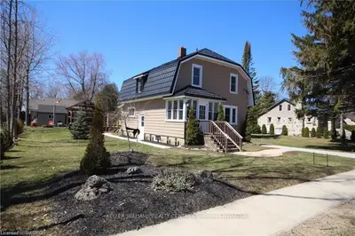 110 MAIN Street, Northern Bruce Peninsula, ON N0H 1W0